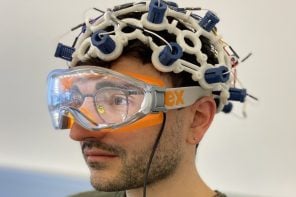 Ground-breaking headset uses targeted light pulses to cure depression without medicines or surgery